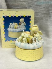 Precious Moments Action Musical Box by Enesco "JESUS LOVES ME" in box RARE 
