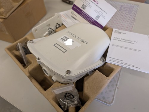 New HPE Instant On AP27 (US) S1T36A 2x2 WiFi 6 Outdoor Access Point SHIPS TODAY - Picture 2 of 5