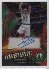 2019-20 Panini Chronicles Airborne Signatures Red Daniel Theis #AB-DTH Auto 7v5