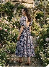 Rare 1980s Laura Ashley Floral Puff-Sleeve Romantic Cottagecore dress read