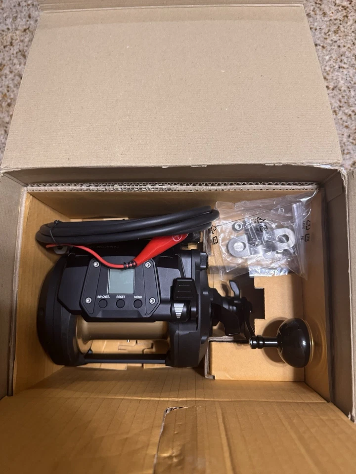 Carrete eléctrico Daiwa Tanacom 1200 Power Assist - TANACOM1200 Foto 2 de 4