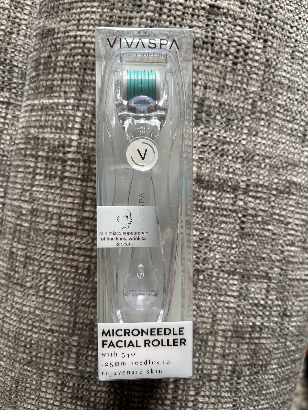 Vivaspa  Facial Microneedle Roller System With 540 .25mm To Rejuvenate Skin New