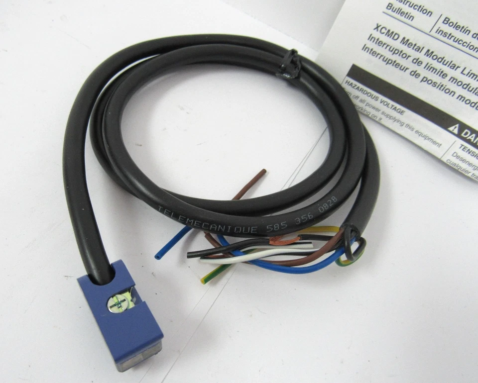 XCMD Metal Modular Limit Switch model XCMD2515L1 240VAC - Image 3 of 4