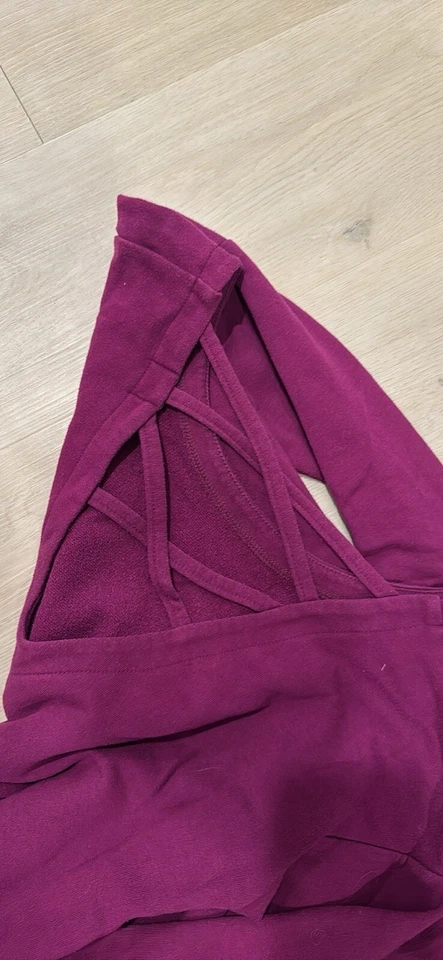 Sudadera Gap Fit espalda abierta mediana para mujer Foto 2 de 2