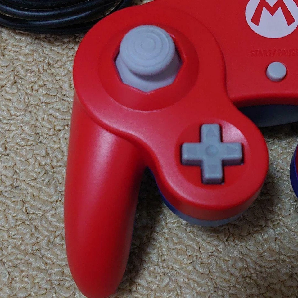 Club Nintendo Official Controller Mario Red x Blue for Gamecube - Image 2 of 4