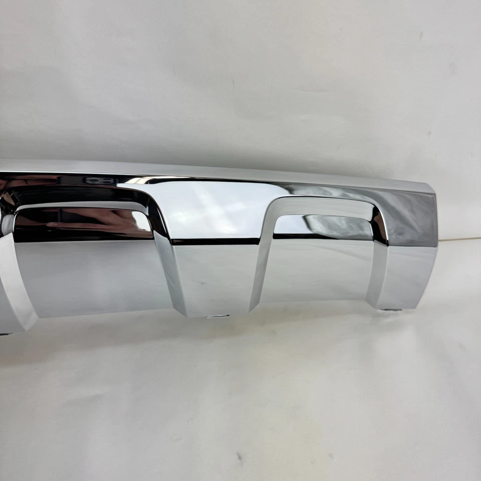 Parachoques delantero Chevrolet Equinox 2010-2015 moldura cromada inferior OEM 25798760 Foto 3 de 4