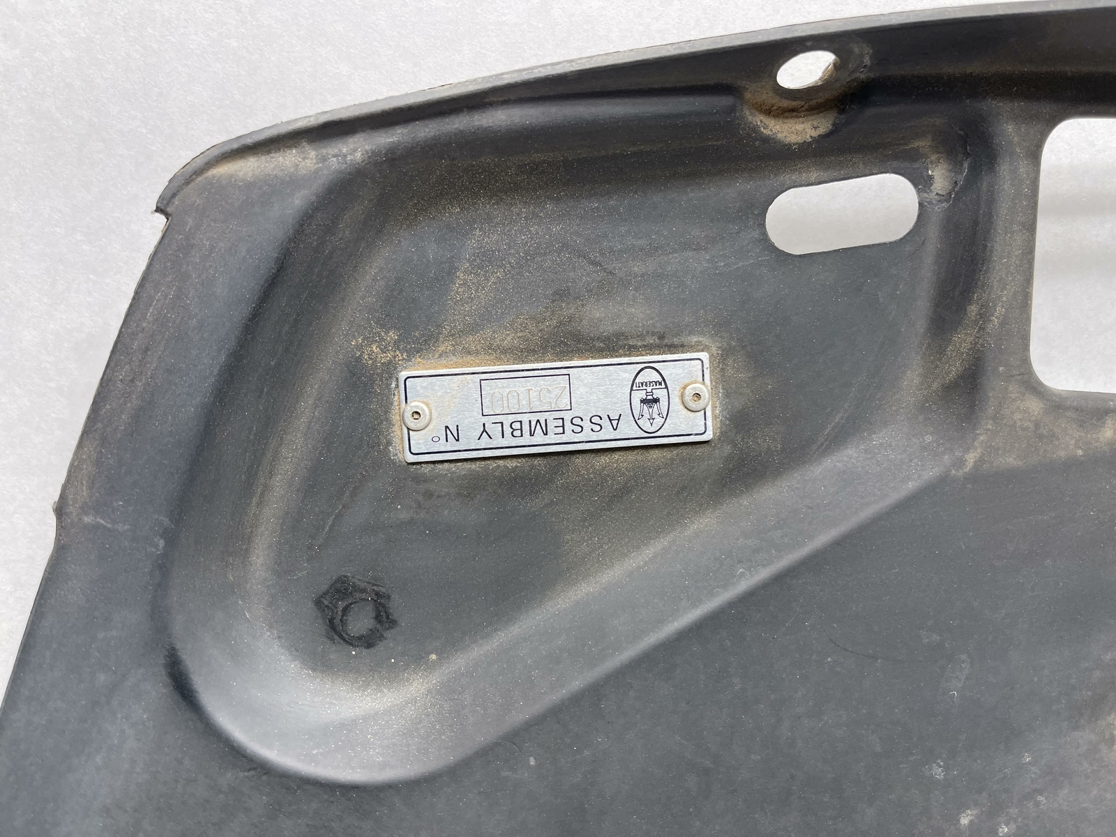 2005-2008 MASERATI QUATTROPORTE 4.2L V8 ENGINE BAY MOTOR SHIELD COVER PANEL OEM