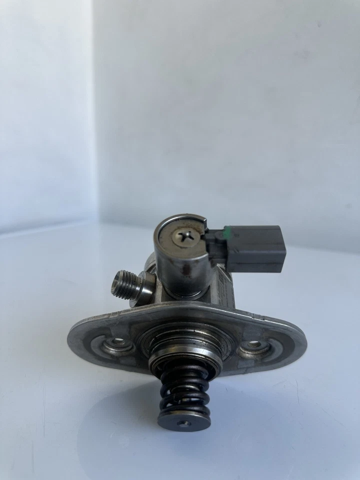 BMW X1 320i 328i 528i Z4 2012-2014 bomba de combustible alta presión 13517584461 OEM usado Foto 2 de 4