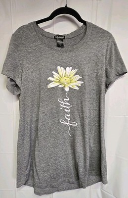 Delusional Daisy FAITH Graphic Short Sleeve Gray T-Shirt Women s Size Medium 