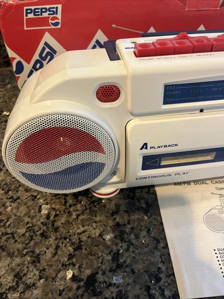 Raro De Colección Pepsi Boom Box PARA REPUESTOS AM/FM Estéreo Doble Reproductor de Cassette Radio Nuevo Foto 2 de 4