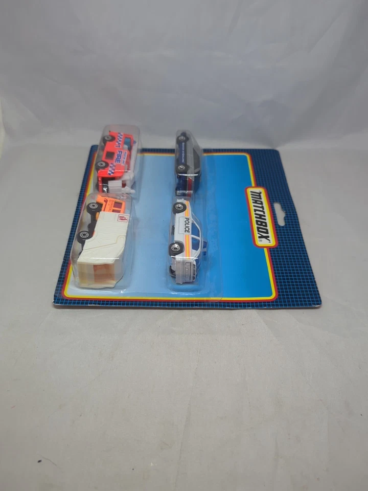 Matchbox Multipack 4 Car Set Includes Rover , Astra Police , Neon Fire Engine - Image 4 of 4