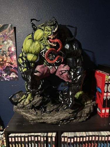 Premium Format Statue