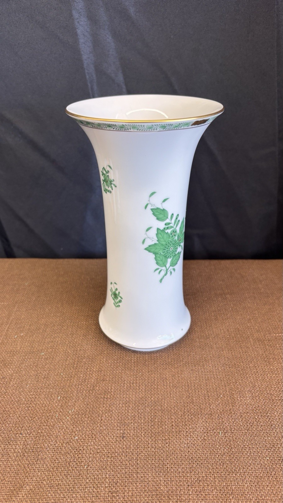 Herend Hungary “Chinese Bouquet” Green Bud Vase 7052/AV – Handpainted Porcelain