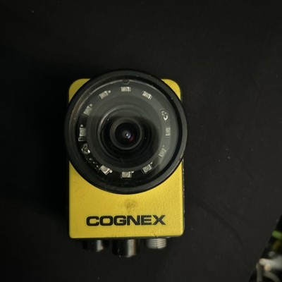 Cognex IS7020-01 In-Sight 7000 Vision Camera 825-0517-1R C w/ Lens and Bracket