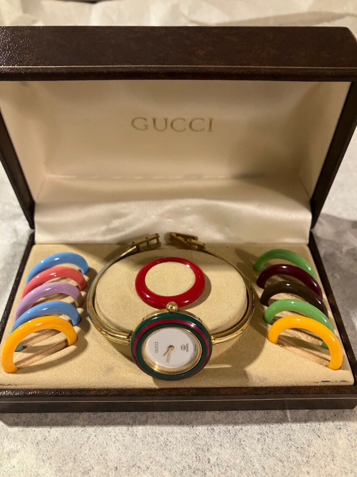 Gucci Ladies interchangeable dial Bezel - vintage antique watch