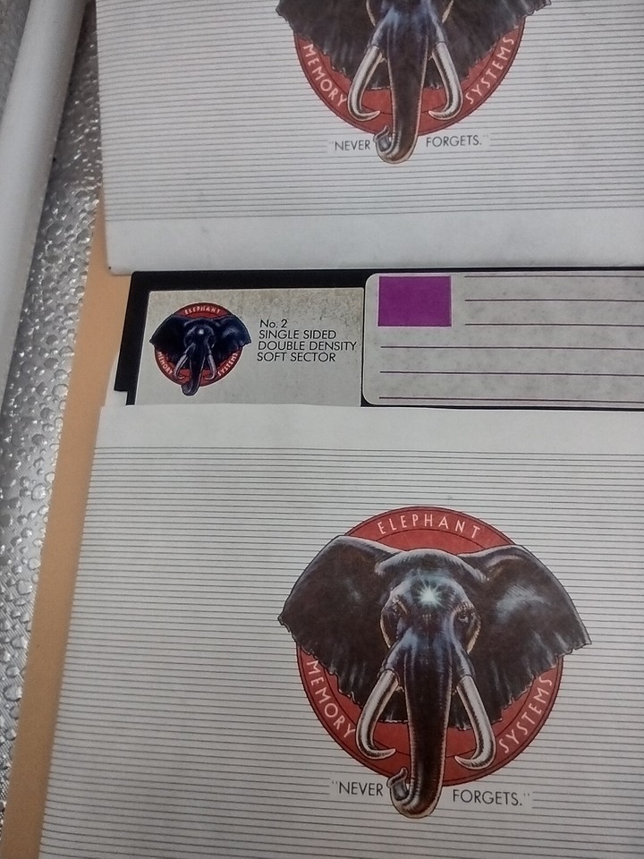 Elephant 5.25" Floppy Disk Lot Vintage 80s Lot of 8 Disks with sleeves