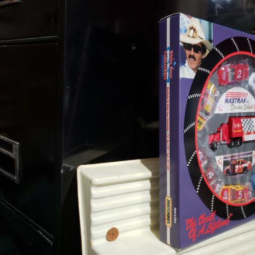 Matchbox White Rose RICHARD PETTY R.COMBS NASTRAK Driving School Truck+6 Car Set - Picture 3 of 7