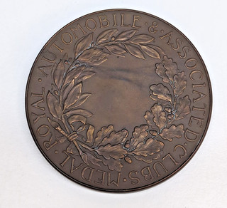 ANTIQUE BRONZE MEDAL ROYAL AUTOMOBILE ASSOCIATED CLUBS HERKOMER 1908 AWARD
