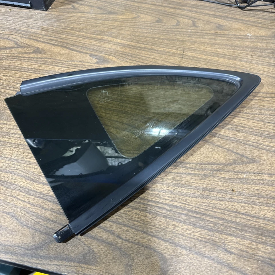 Subaru BRZ FRS 86 2013-2020 cuarto trasero derecho ventana vidrio OEM Foto 3 de 4