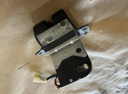 2013 KIA RIO Mk3 (UB) 5 Door Hatchback Tailgate Lock Assembly - Picture 3 of 8