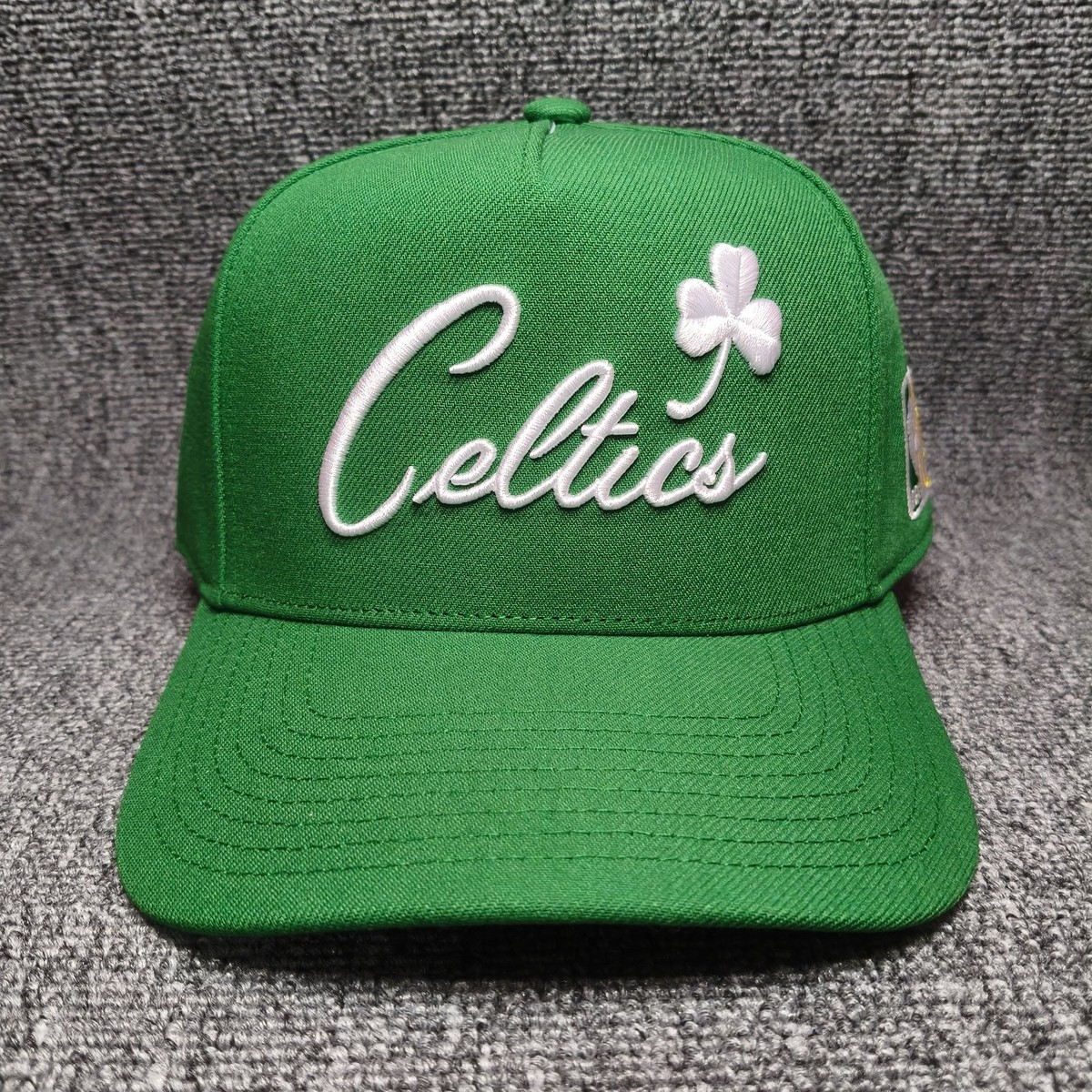 Mitchell & Ness Boston Celtics Green Snapback Cap NBA Flat Brim