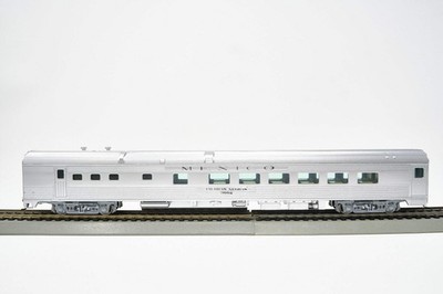 Walthers Mainline 85ft Diner Car   Ferrocarriles Nacionales de México (NdeM) (De