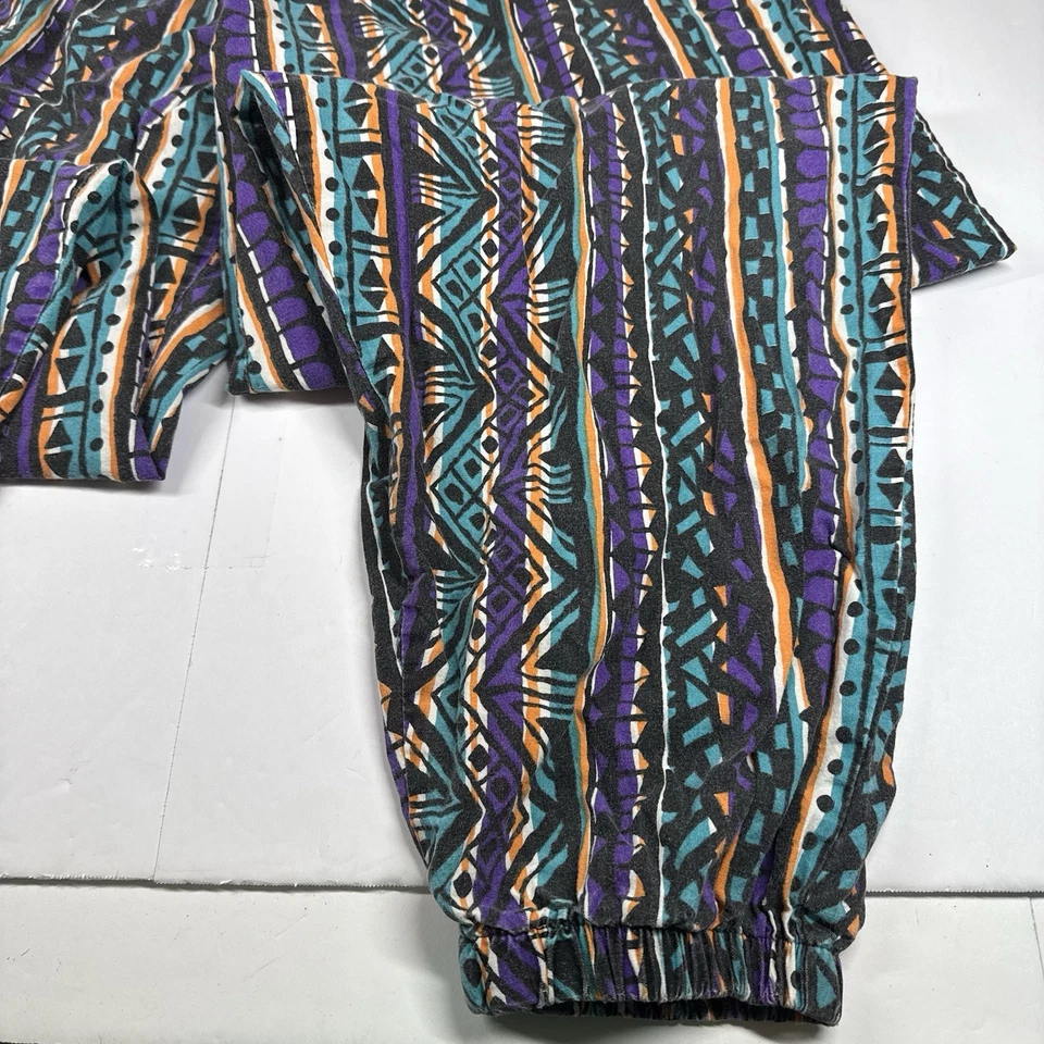 Vintage Women’s Baggy Hammer Pants Geometric 25”x27” *READ* Made In USA 1980’s - Image 4 of 4