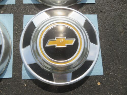 SET OF 4 1973 - 1987 CHEVY 4X4 DOG DISH 10 1/2" HUBCAPS C10 Truck Van 1/2 Ton - Picture 3 of 11