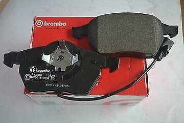 Kit Pastiglie freno Ant Post con sensore usura Brembo per NISSAN ECO-T Kit Pastiglie freno Ant Post con sensore usura Brembo per NISSAN ECO-T
