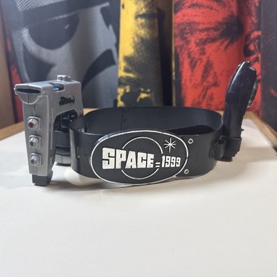 Vintage Remco 1976 Space 1999 Utility Belt with Disc Gun Radiation Sensor