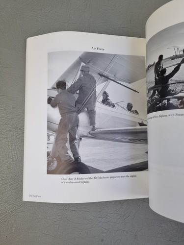 Israel 1948 by Arnold Behr, Photos, Softcover Book, History 1988 - Foto 8 di 12
