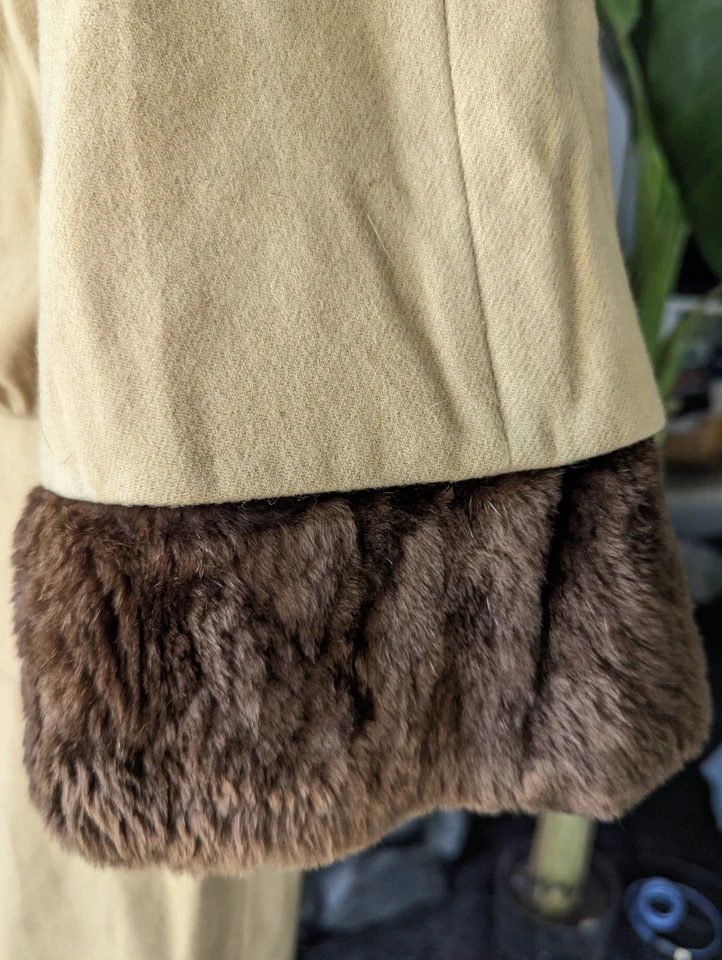 Vtg 50s Couture Int'l Two-piece Wool Camel Color Suit Fur Trim Bell Sleeves Sz S - Image 4 of 4