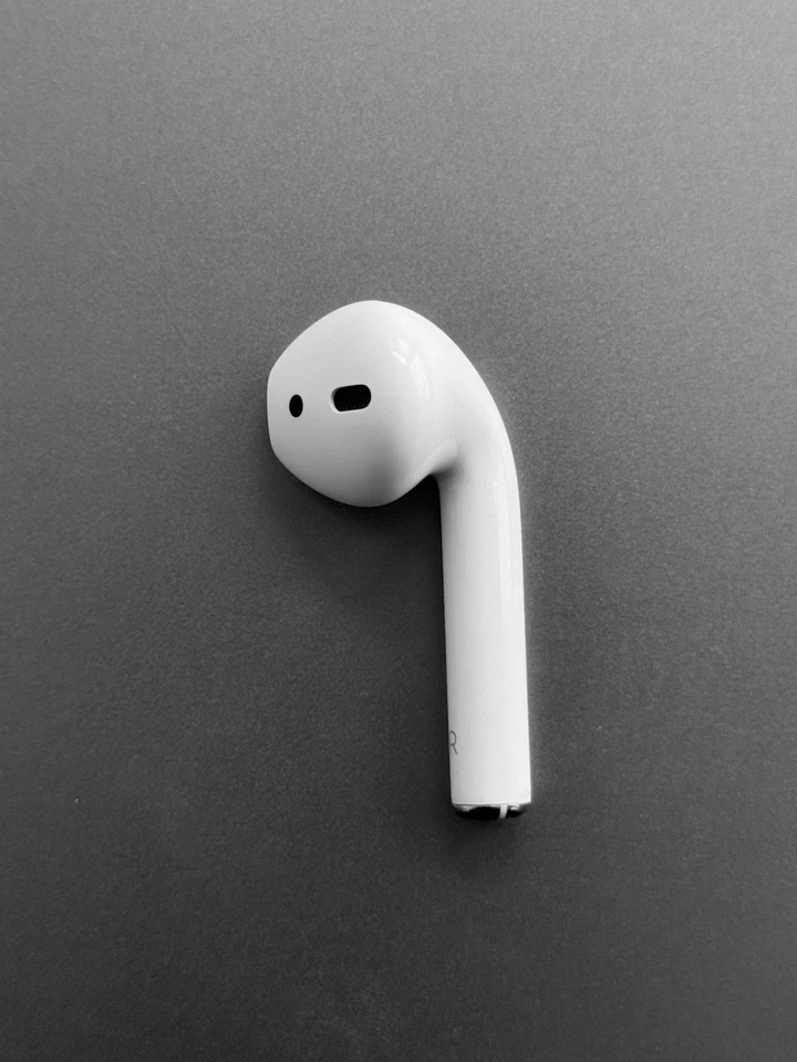 Genuine Apple AirPod 2nd Generation Replacement -Right side Only A2032 - Image 3 of 4