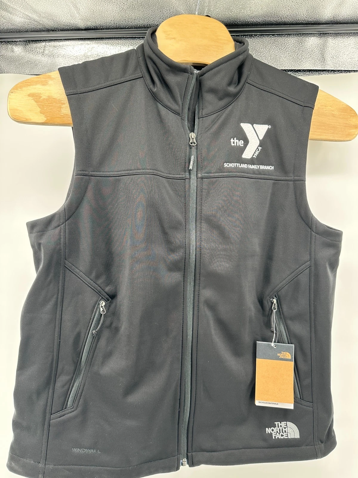 NWT The North Face Ridgewall Vest Mens Large Black YMCA Logo Outdoors Hiking