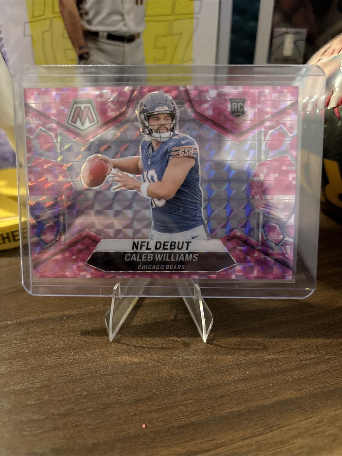 2024 Panini Mosaic - NFL Debut Caleb Williams #289 Camo Pink Mosaic Prizm (RC)