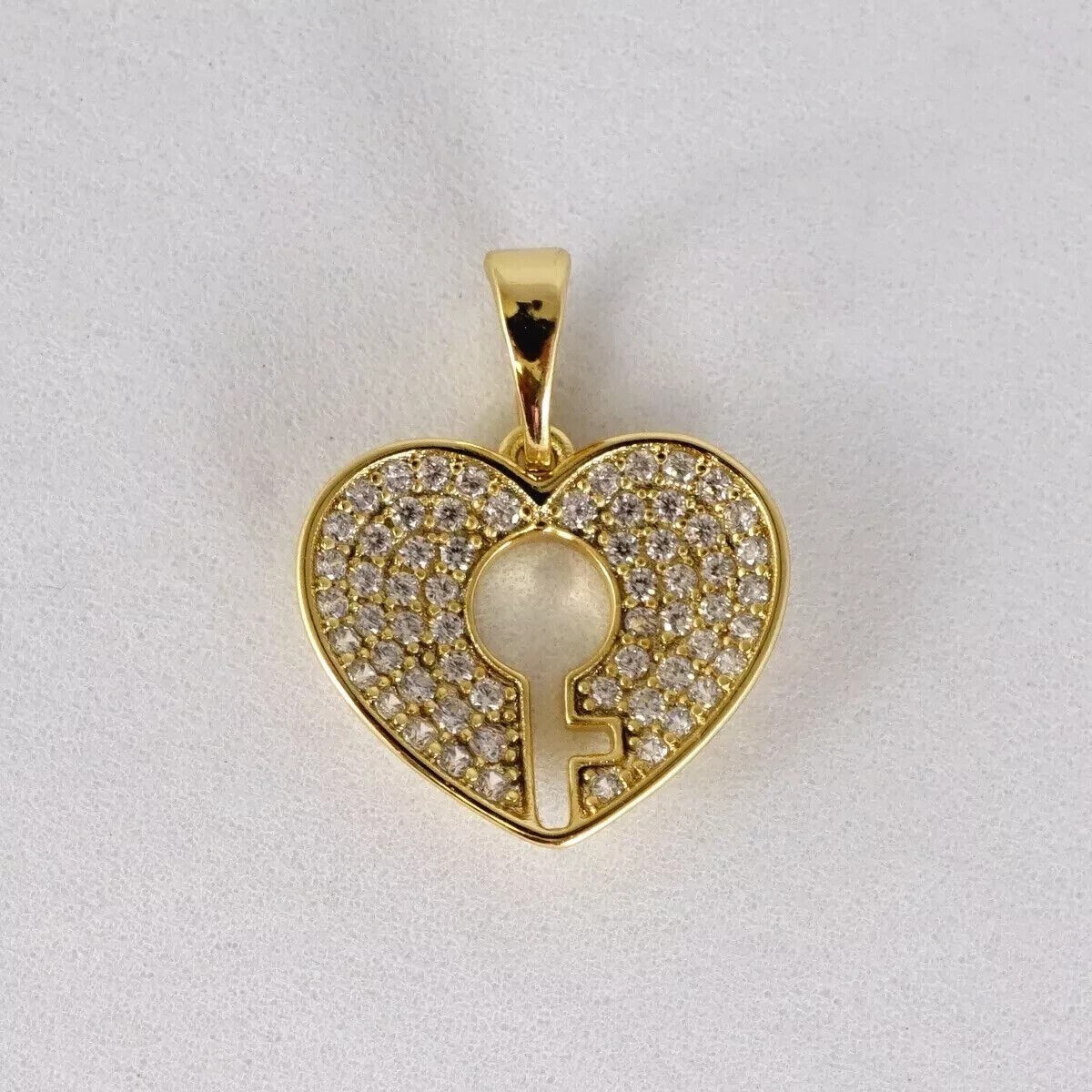 Round Cut Simulated Diamond Stunning Heart Charm Pendant 14K Yellow Gold Plated