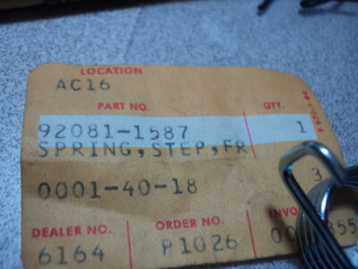 1985-91 KAWASAKI ZX VN ZG EN EX ZN RIGHT HAND FOOTPEG SPRING NOS