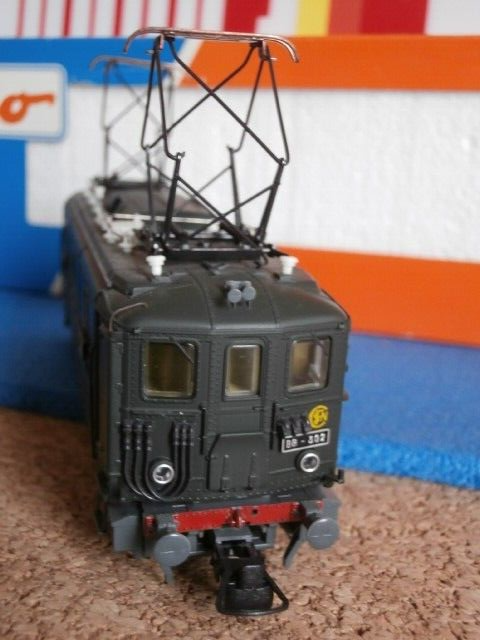 ROCO 4199 HO SNCF Type BB 7200 Locomotive Electrique EUR 75,00