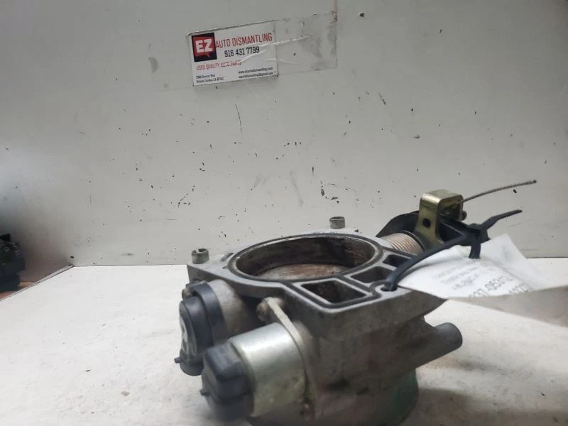 2000-2005, Cadillac Deville, Corpo do Acelerador, 4.6L, RWD - Imagem 3 de 4