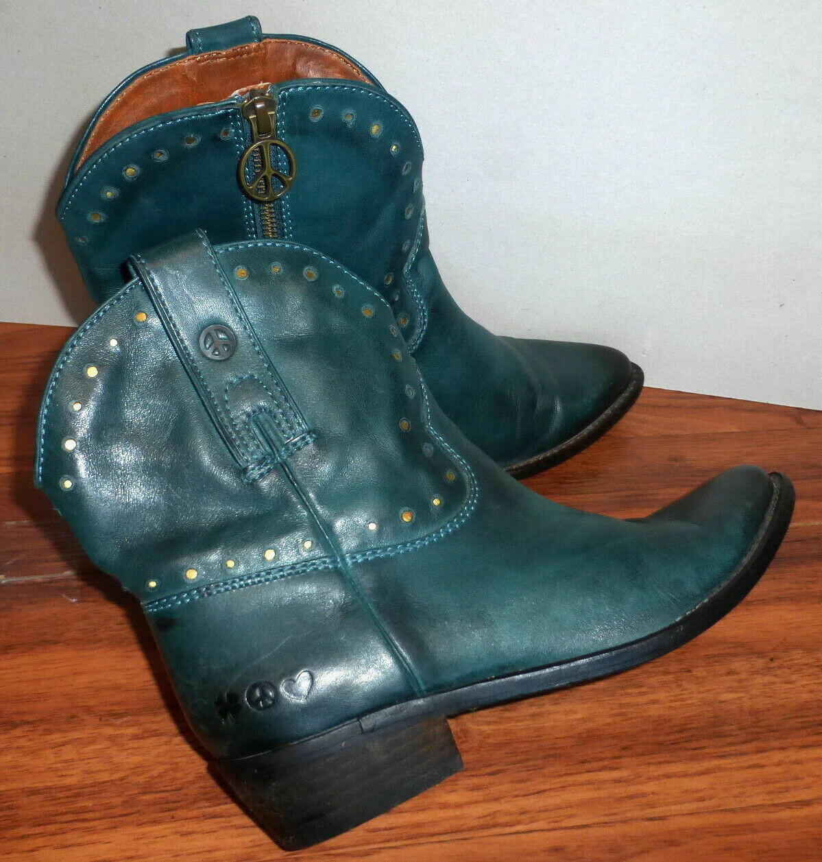 LUCKY BRAND CHANTEL X \