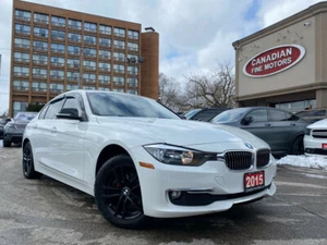 2015 BMW 320i xDrive MINT CONDITION| ROOF | CLEAN CARFAX | HEATED SEATS |PDC|AWD