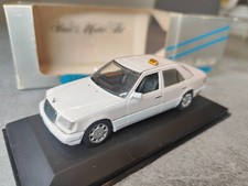 Minichamps Mercedes-Benz E-class Limousine 1994 Taxi (W124) 1:43 430033595