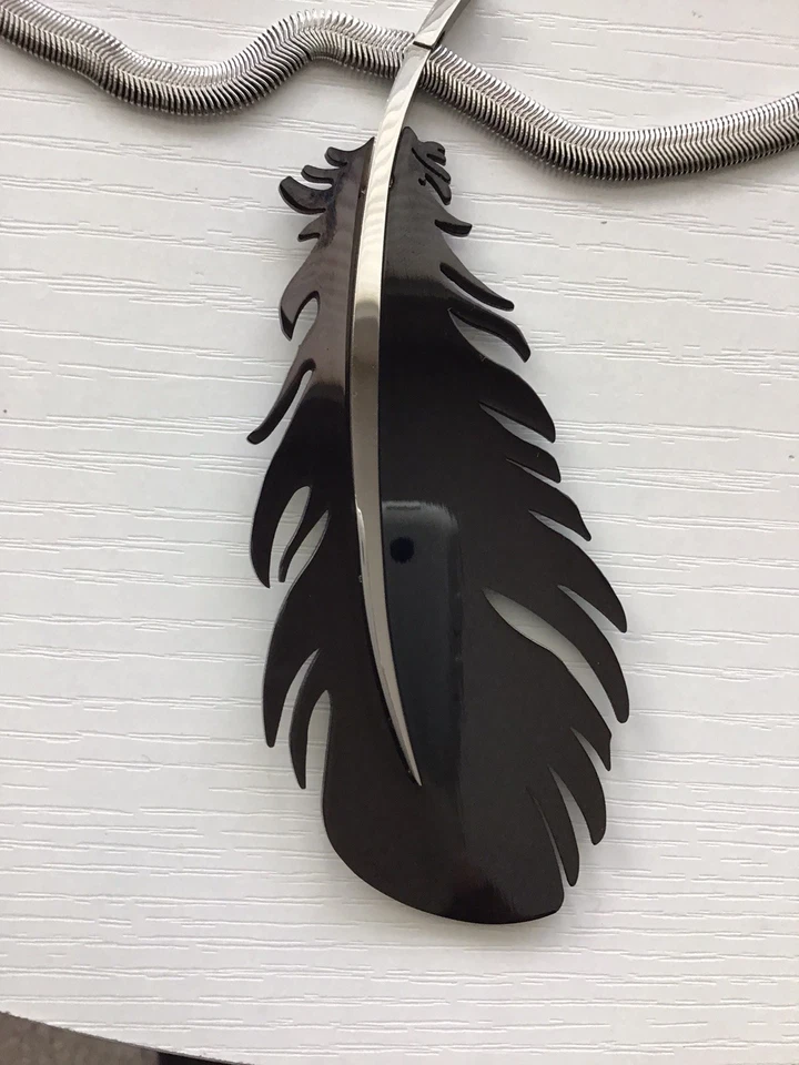 Collar serpiente pluma metal negro diseñador francés Appartment a' Louer Paris 62 g Foto 2 de 4