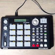 Akai Professional MPC500 Sampler Sequencer Backlit Display Memory Card Slot