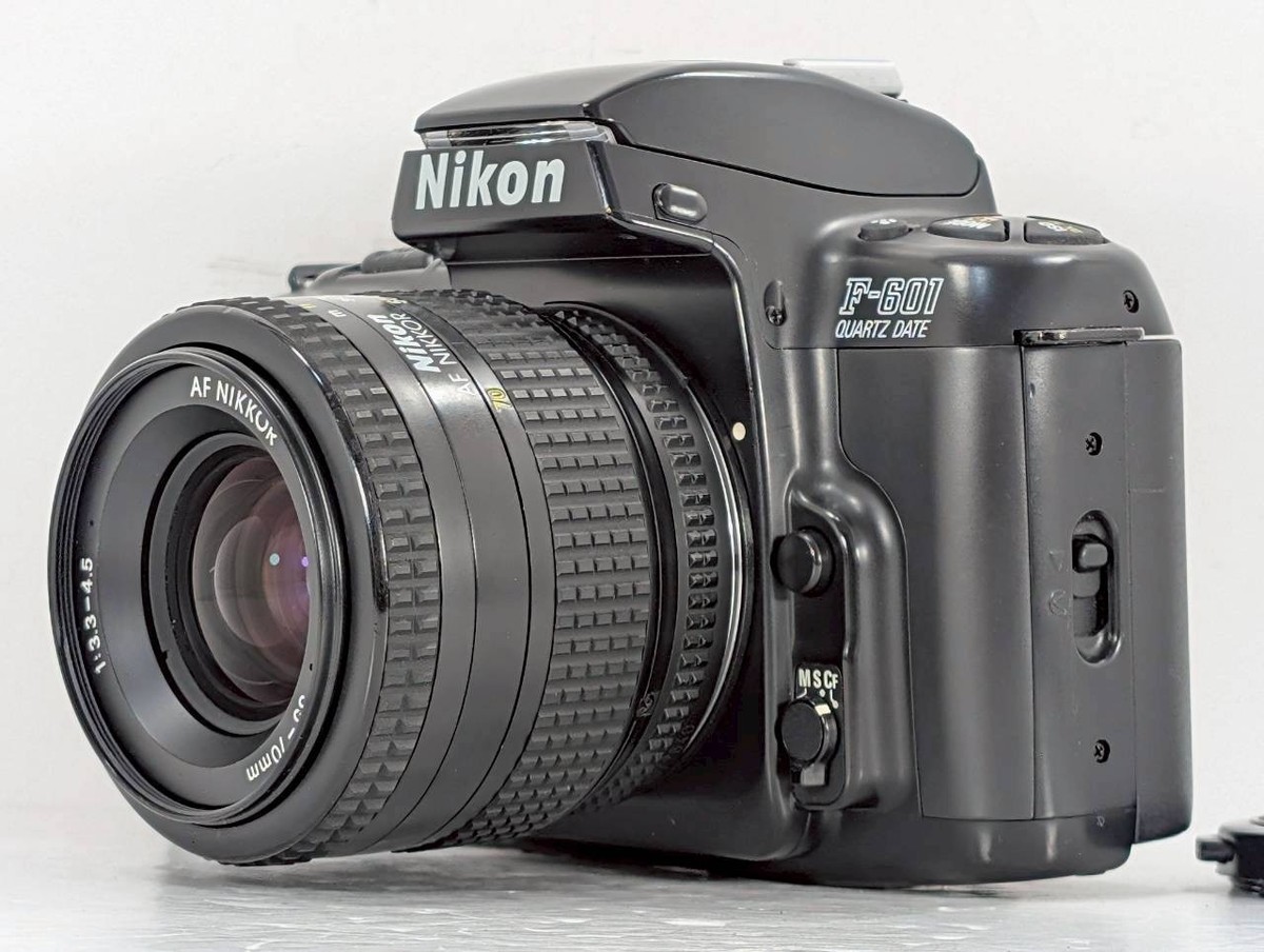 Nikon　F-601 AF本体／35-70mmレンズ／35-135mmレンズ Exc+5] Nikon F-601 QD SLR Film Camera + AF Nikkor 35-70mm f/3.3