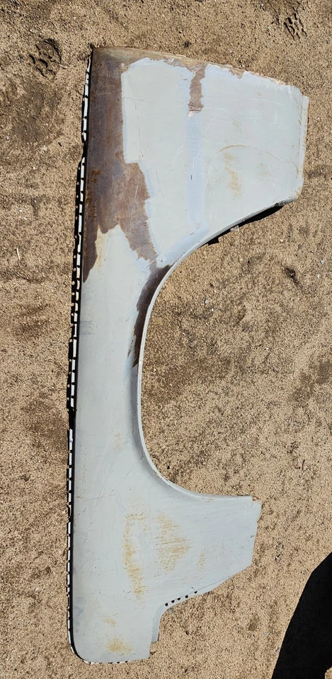 1961 1963 1964 LINCOLN CONTINENTAL SEDAN OR CONVERTIBLE DRIVERS SIDE FENDER SKIN - Image 3 of 3