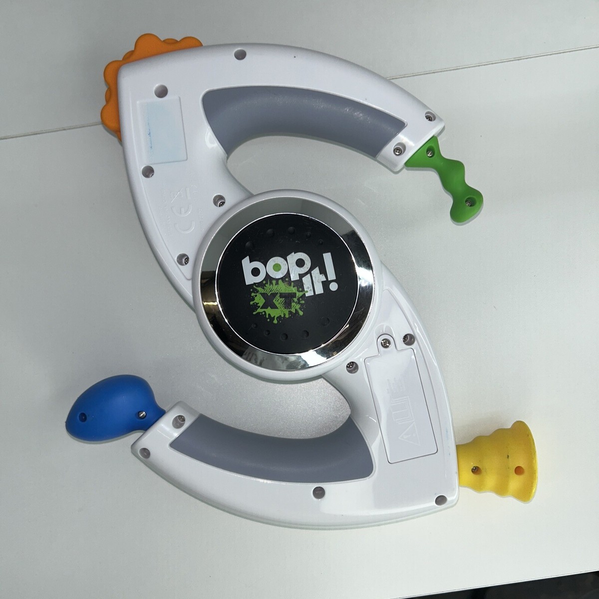 Bop It XT Hasbro 2010 – Gioco Elettronico Portatile Bianco, Originale E Testato