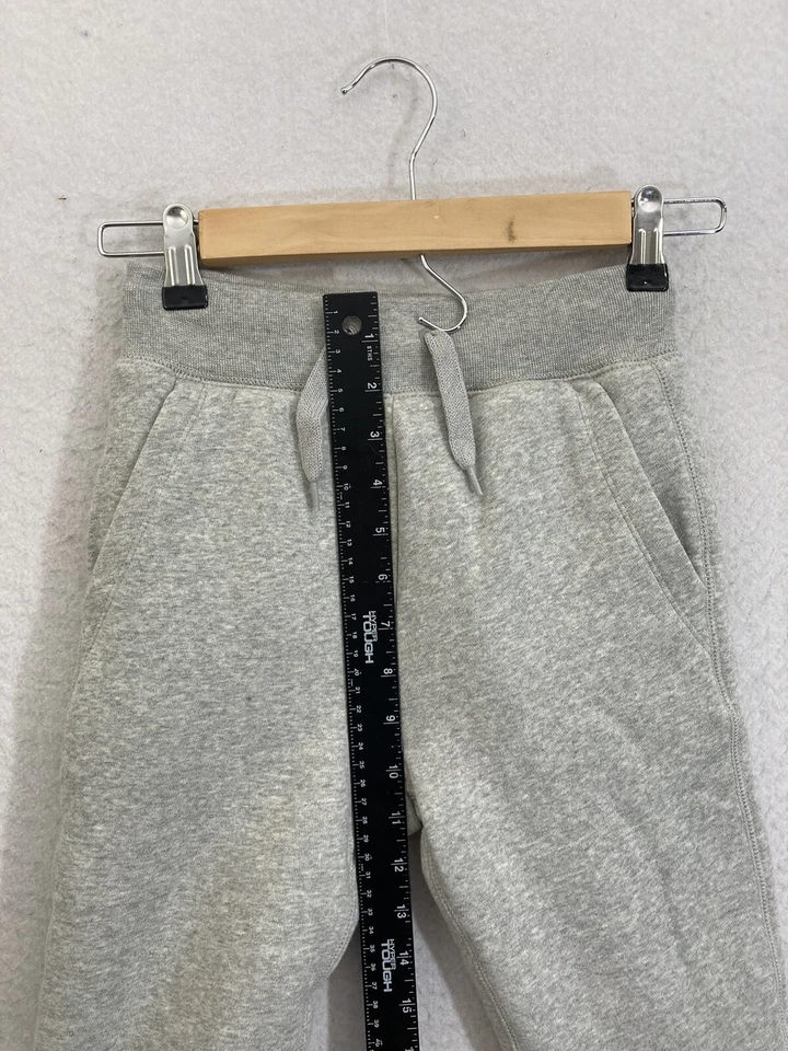 Pantalones deportivos Gap para niños forrados de lana grises talla pequeña precio de venta sugerido por el fabricante 44,95 nuevos con etiquetas Foto 4 de 4