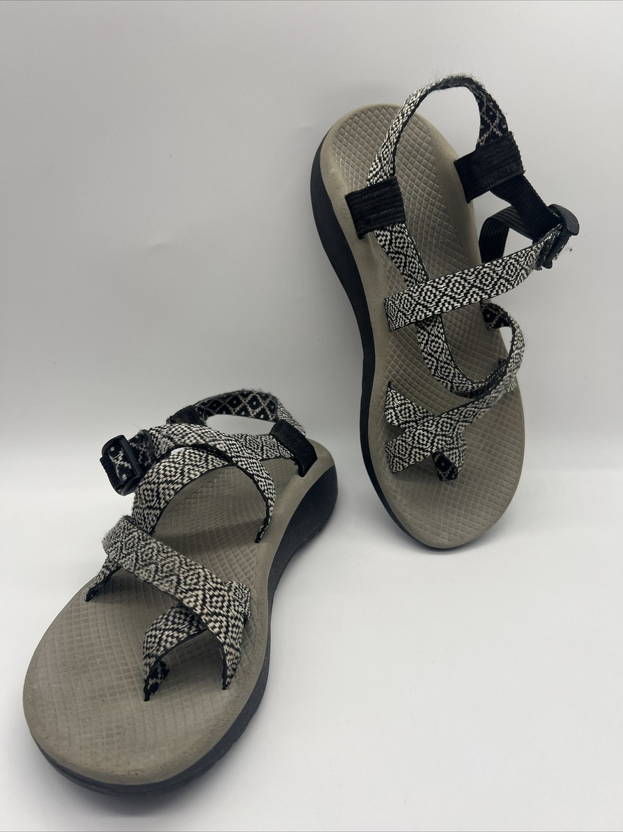 Chaco Sandals Womens 9 Classic Sporty Toe Loop Slingback Tan  display picture 3