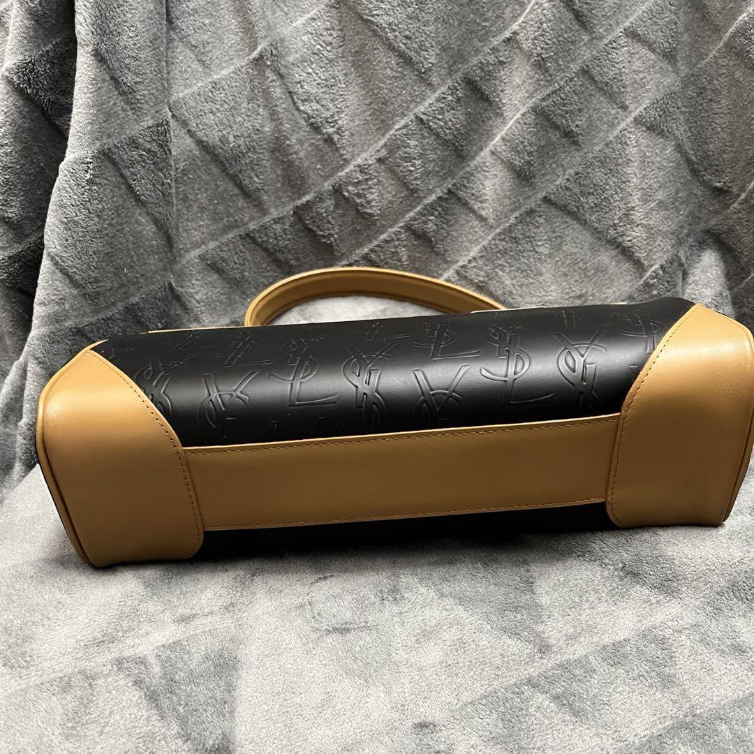 Borsa a mano Yves Saint Laurent vintage in pelle PVC nero marrone con ciondolo YSL